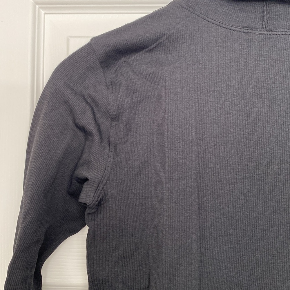 lululemon Ribbed Turtleneck - Picture 6 of 6